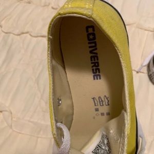 Canary yellow Converse sz 7
